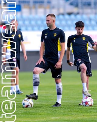 Na hřišti rozhodují maličkosti ⚽👊 A správné oblečení je jednou z nich. Dresy JOMA = lehké, odolné, prodyšné. Perfektní...